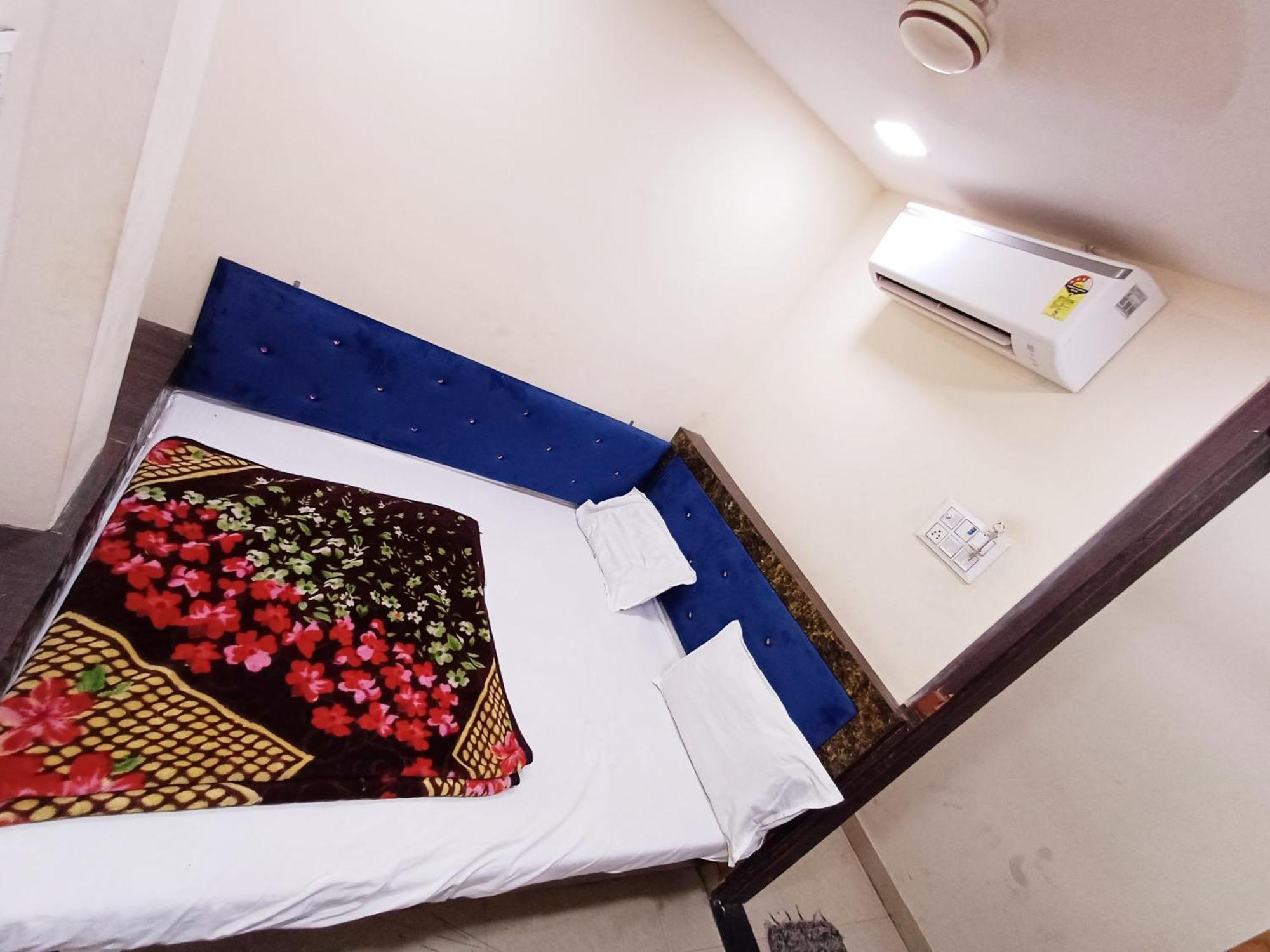 Blue Tower Hotel อุจเจน ภายนอก รูปภาพ